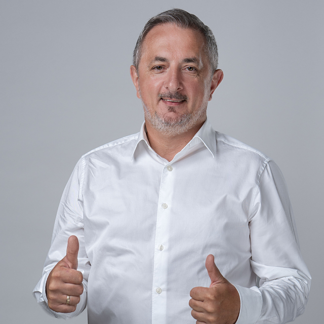 Mariusz (6).png